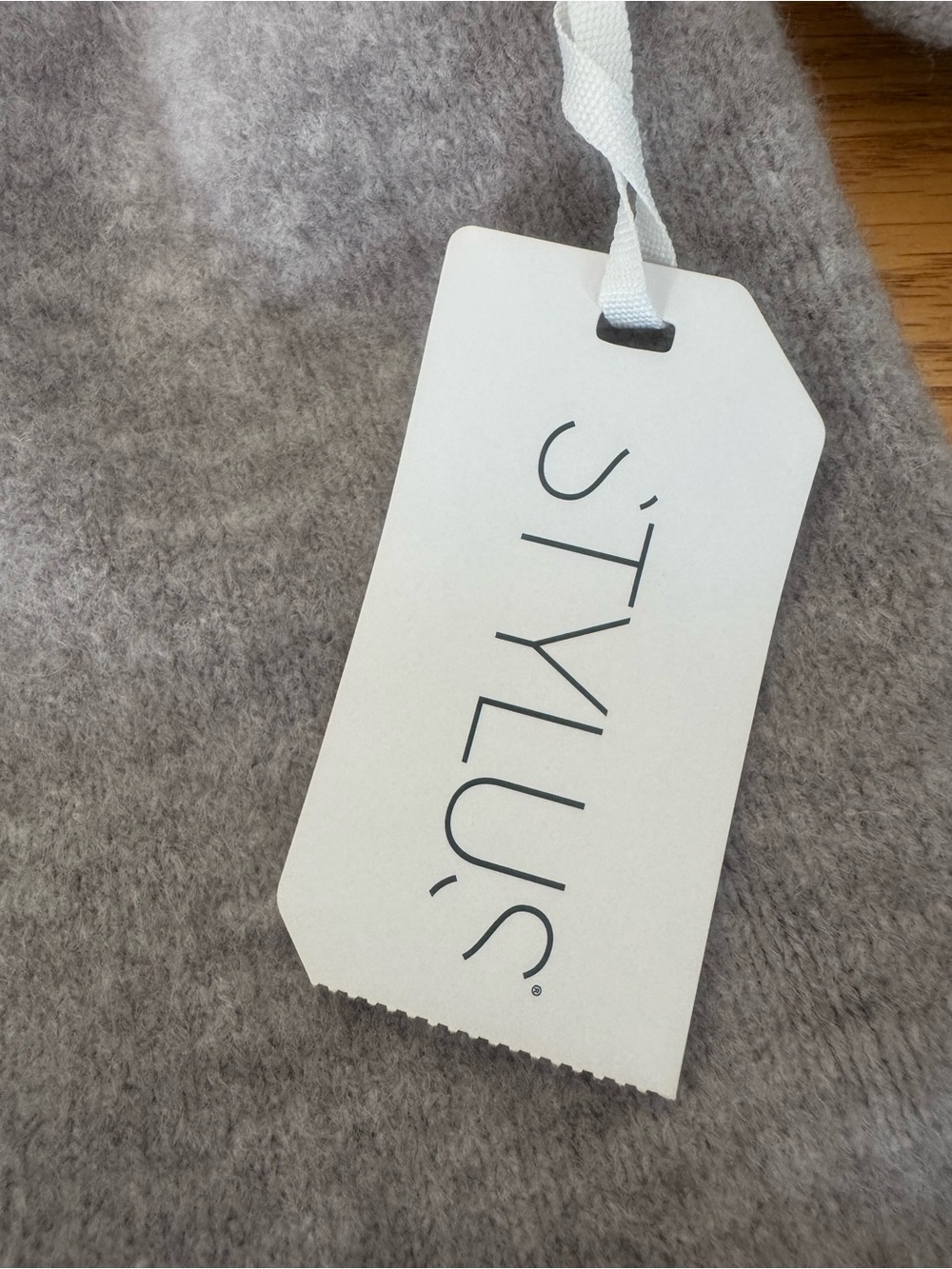 STYLUS Two-Tone Crewneck Sweater Gray & Cream Cozy Fall Winter Soft Block NWT - Picture 5 of 8